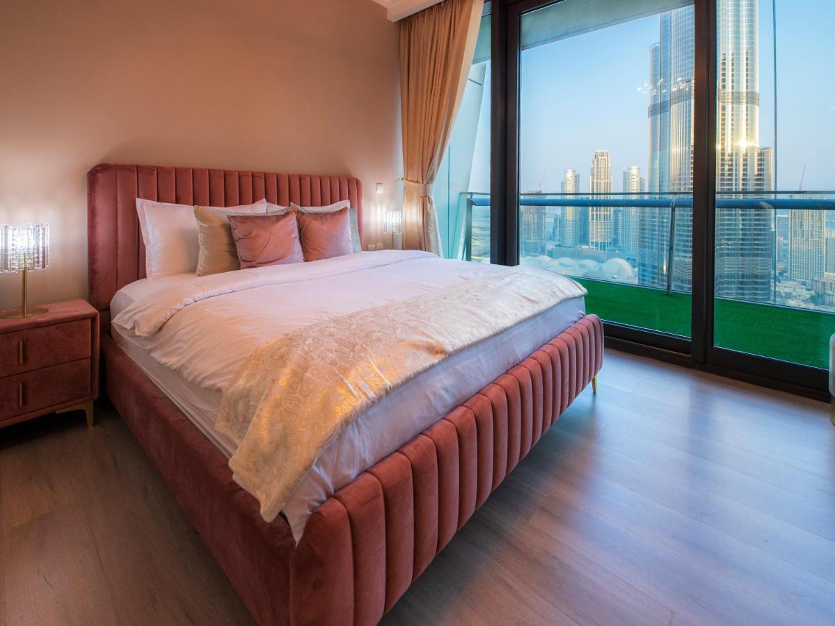 First Class 3Br With Full Burj Khalifa And Fountain View ドバイ エクステリア 写真